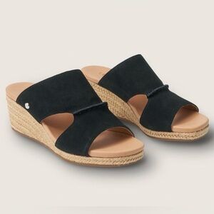 UGG® EIRENE SANDAL‎ Size 5.5